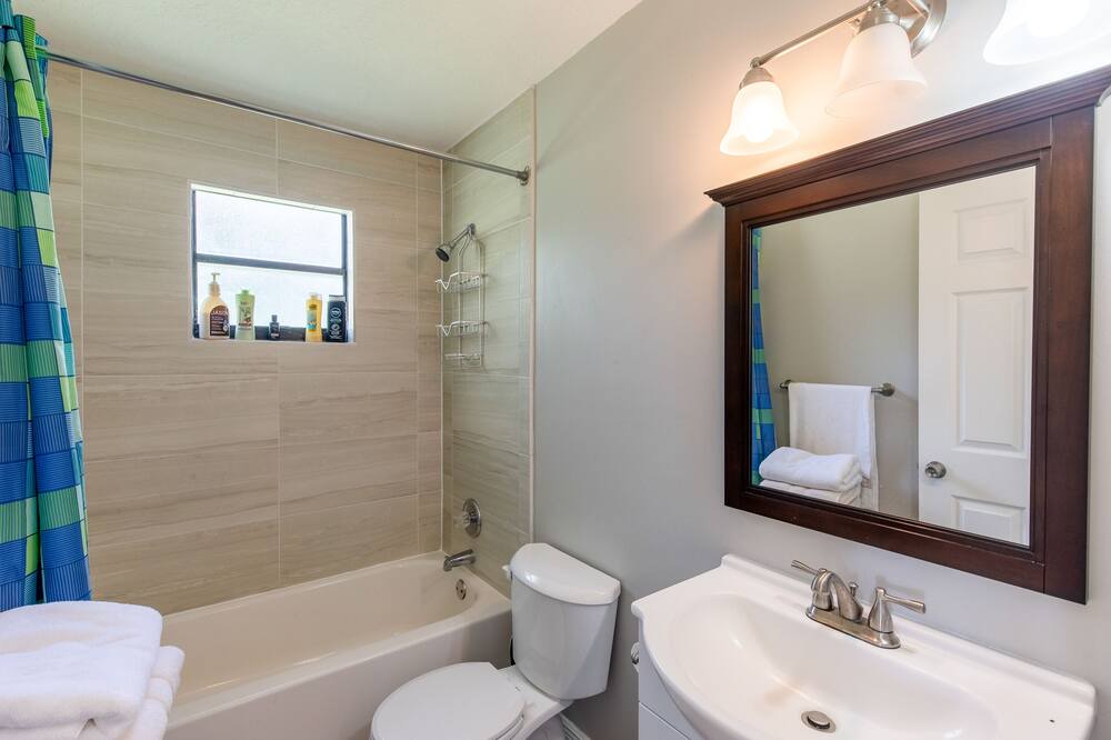 Photo of Bathroom in Loxahatchee Groves