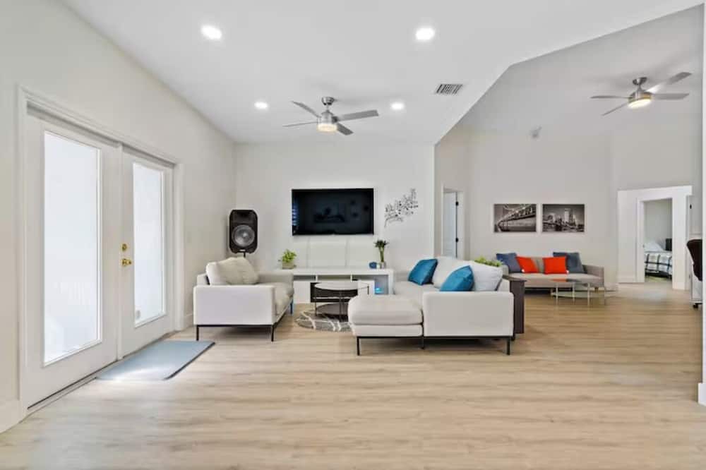 Photo of Livingroom in St. Petersburg