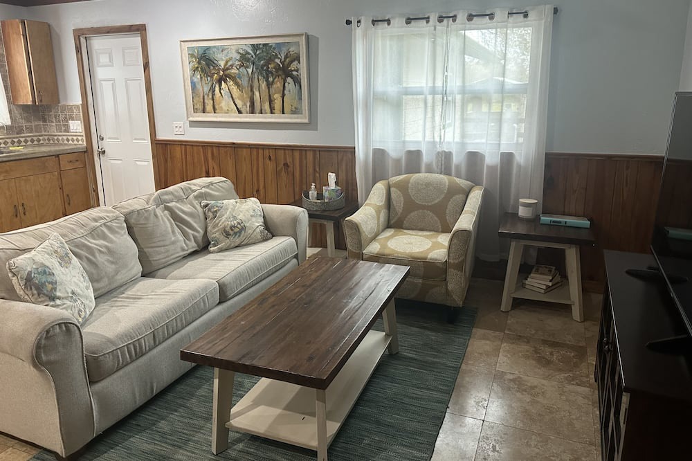 Photo of Livingroom in Bee Ridge