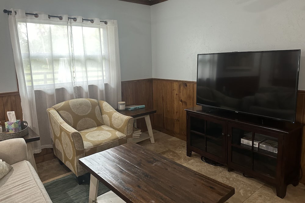 Photo of Livingroom in Bee Ridge