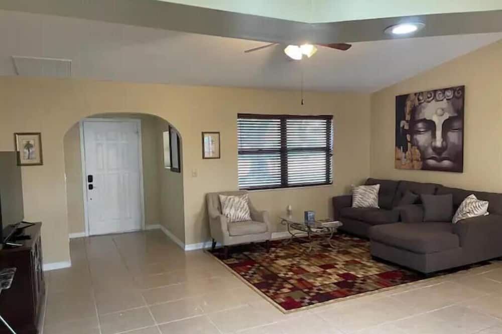 Photo of Livingroom in Sebring