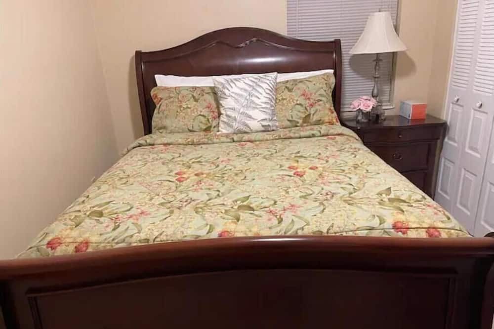 Photo of Bedroom in Sebring
