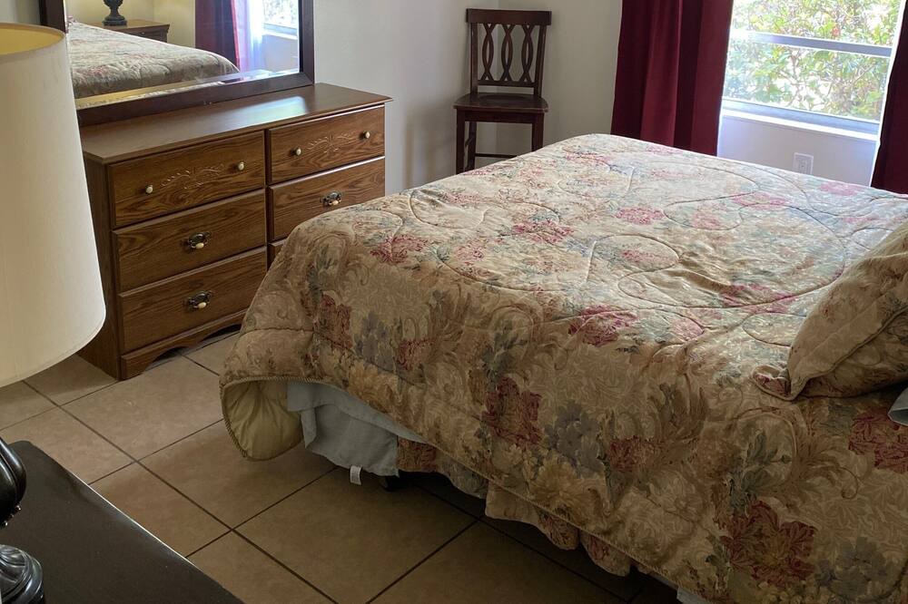 Photo of Bedroom in Interchange Square