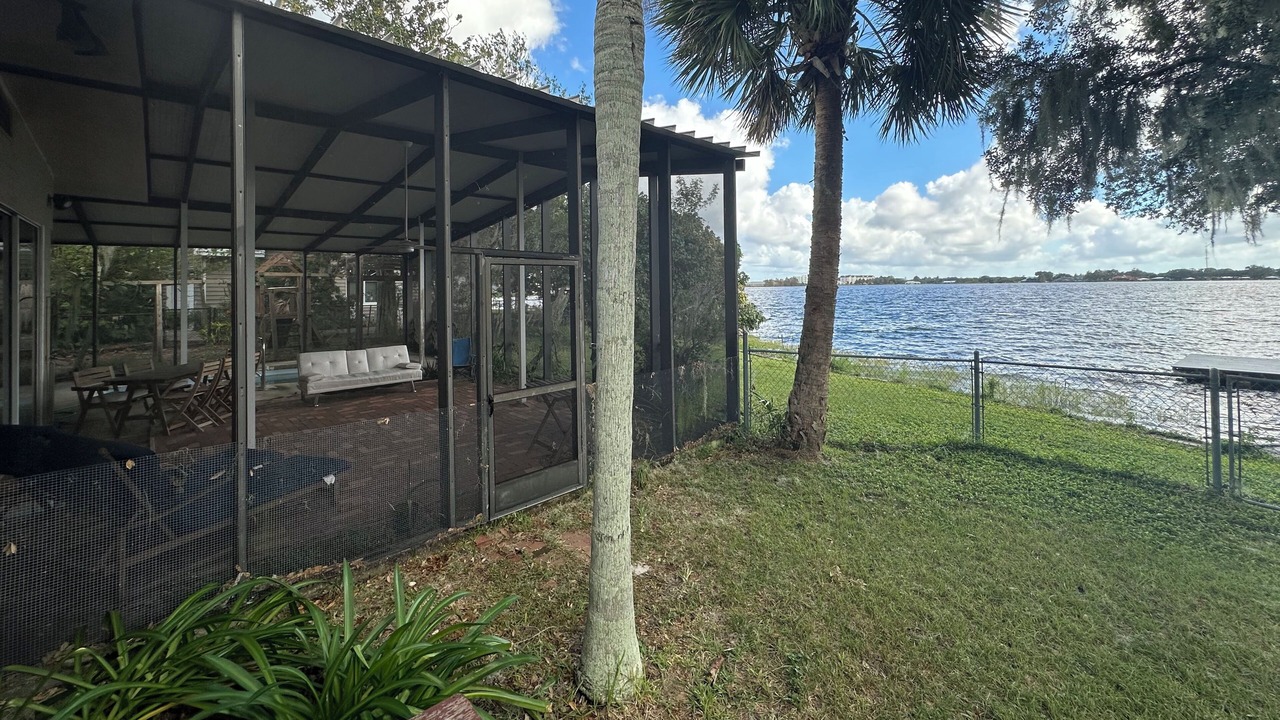 Photo of Patio Balcony in Sebring
