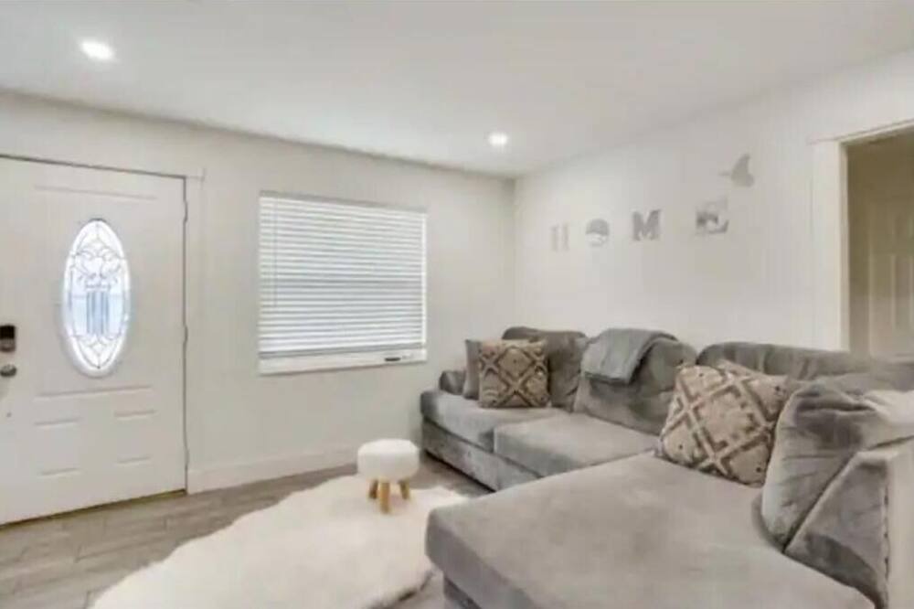 Photo of Livingroom in Sebring
