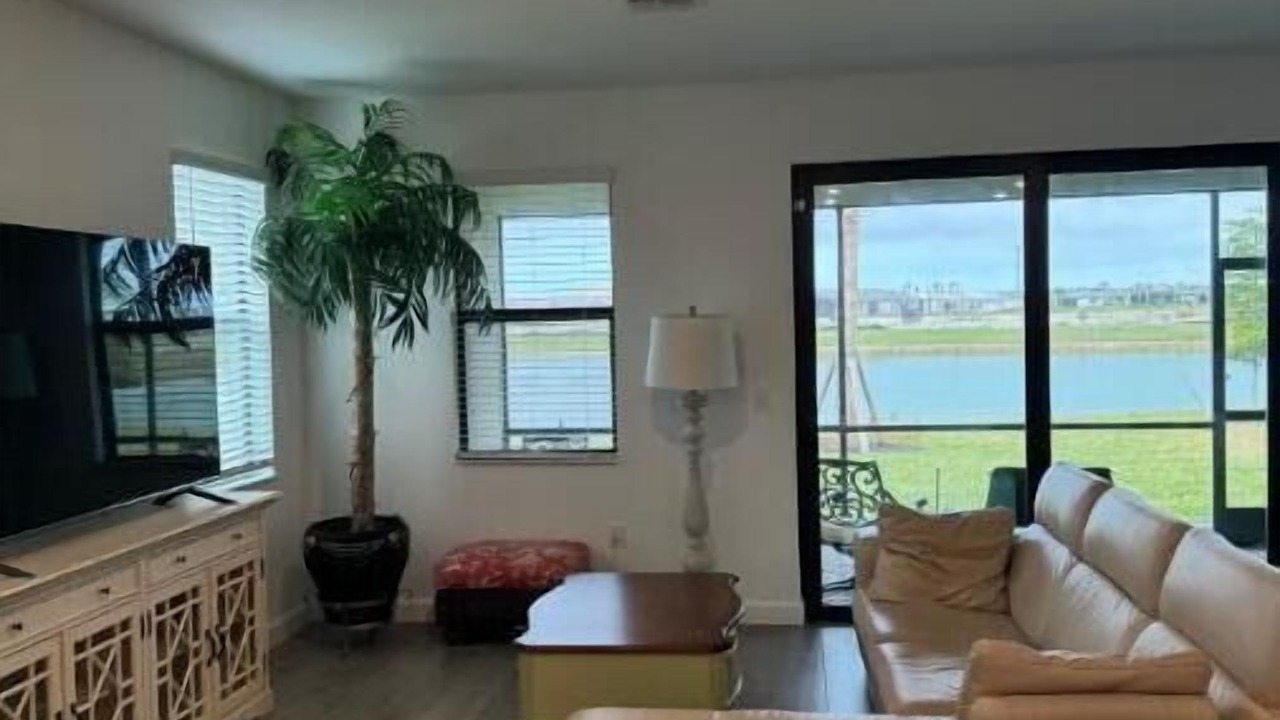 Photo of Livingroom in Estero