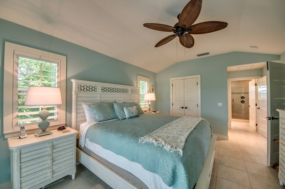 Photo of Bedroom in Beachview Country Club Estates