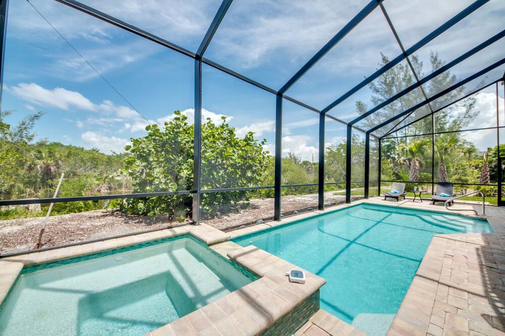 Photo of Outdoor in Beachview Country Club Estates