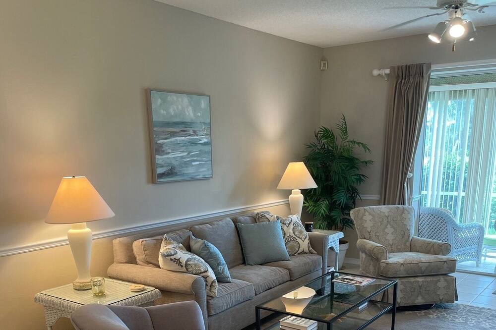 Photo of Livingroom in Palmer Ranch
