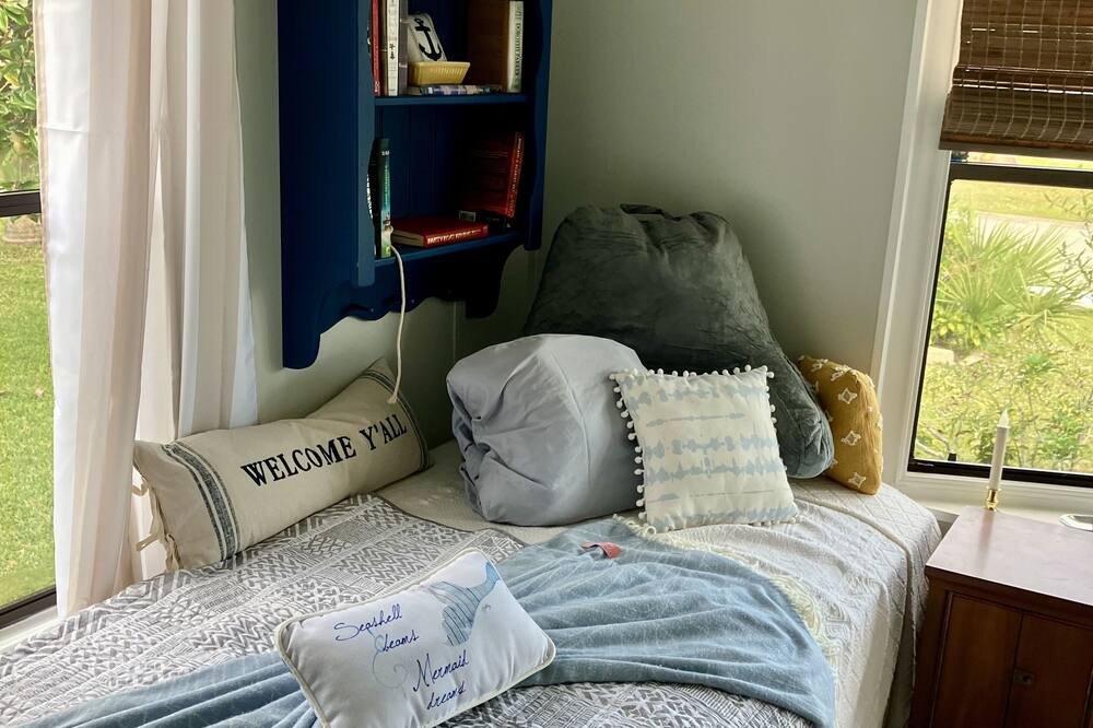 Photo of Livingroom in Barefoot Bay