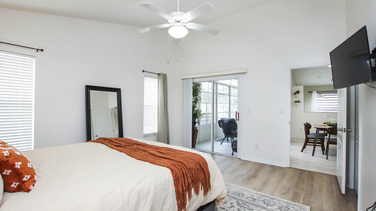 Photo of Bedroom in Sabal Springs