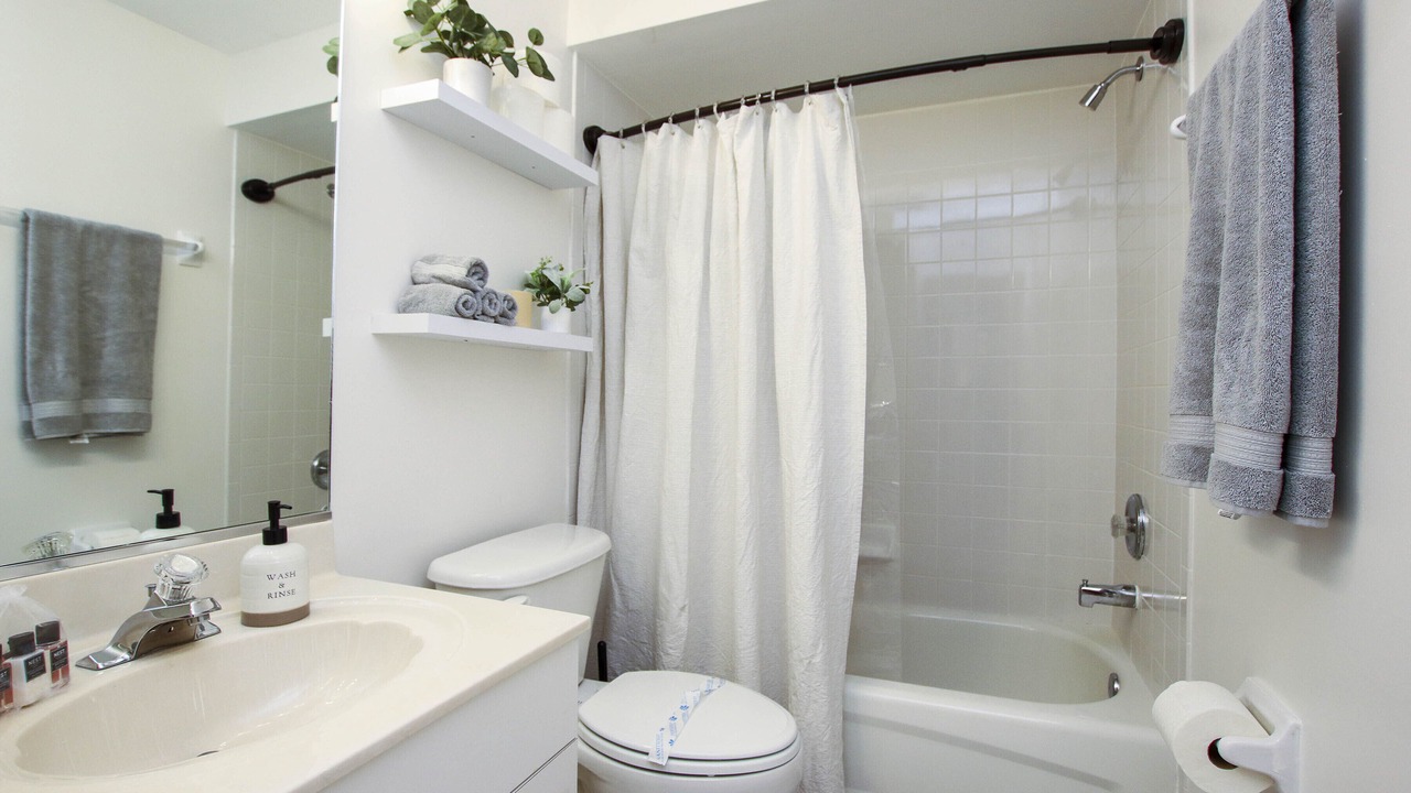 Photo of Bathroom in Sabal Springs