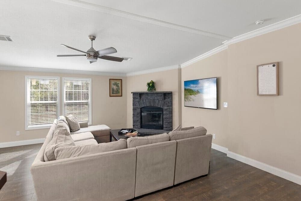 Photo of Livingroom in Palm City