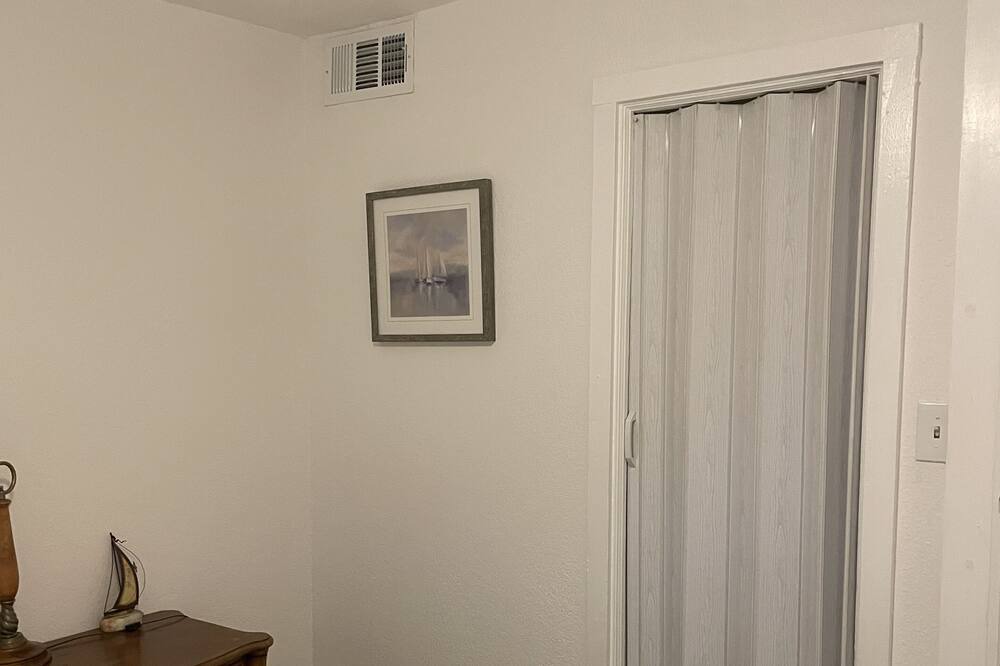 Photo of Bedroom in North Kenwood