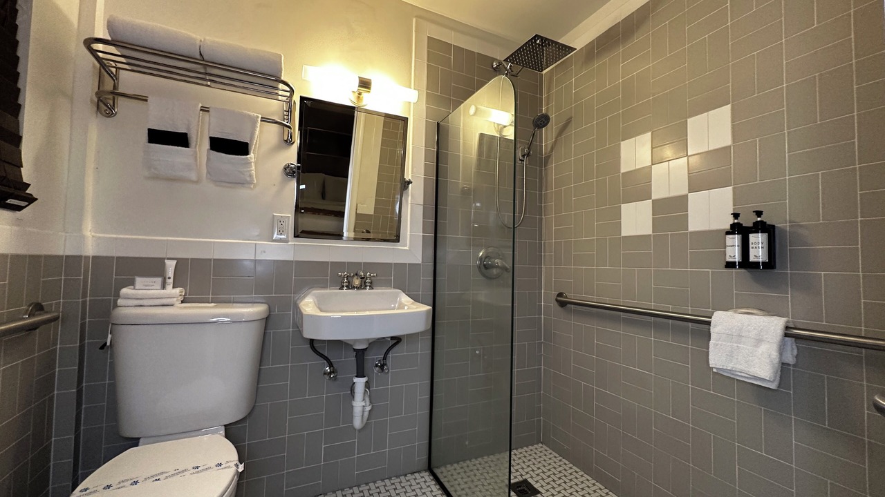 Photo of Bathroom in Overtown