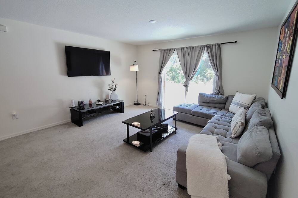 Photo of Livingroom in Port Malabar