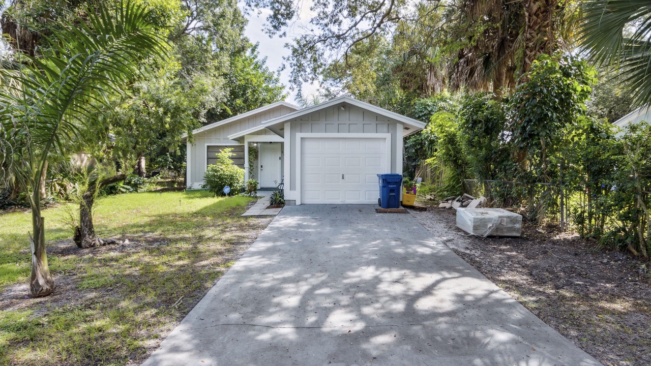 Photo of Outdoor in Pine Gardens North