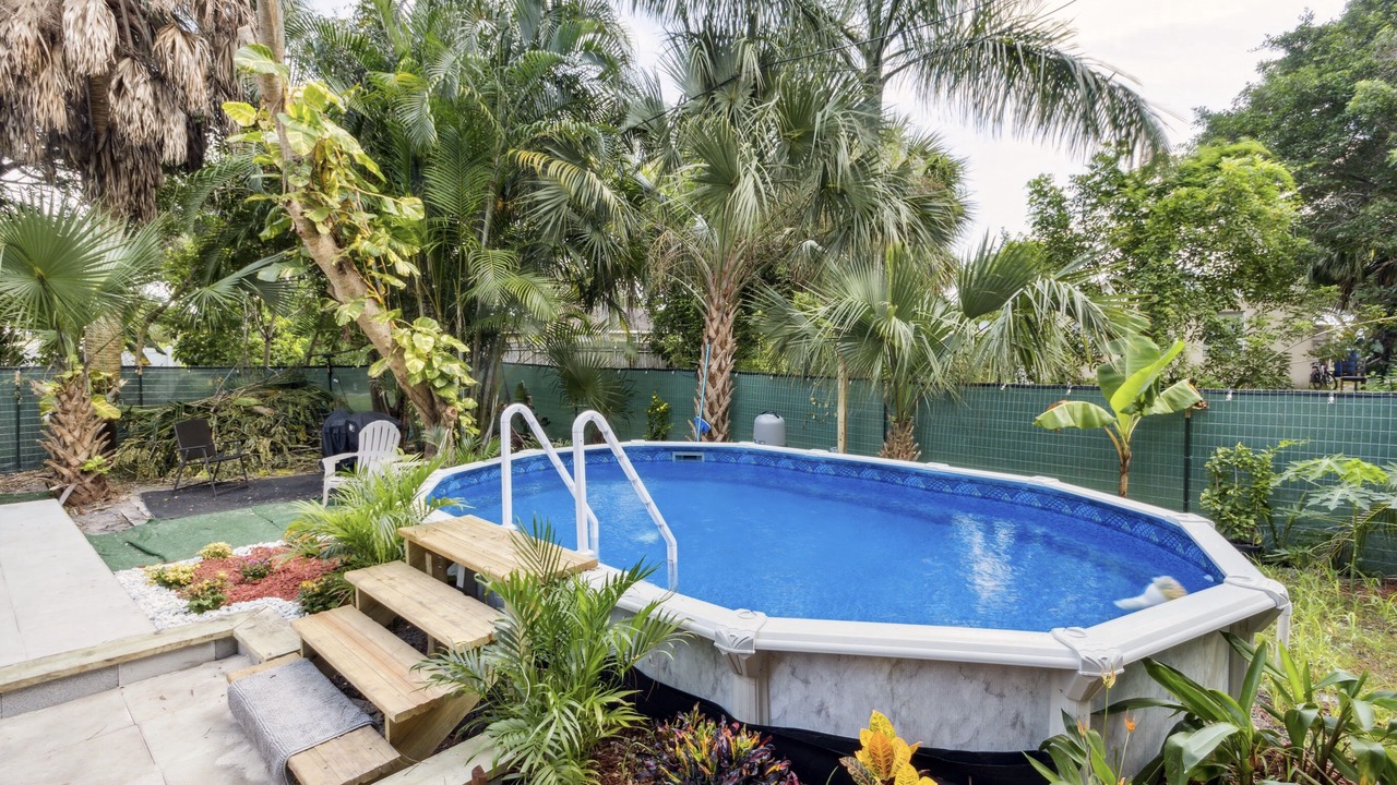 Photo of Outdoor in Pine Gardens North