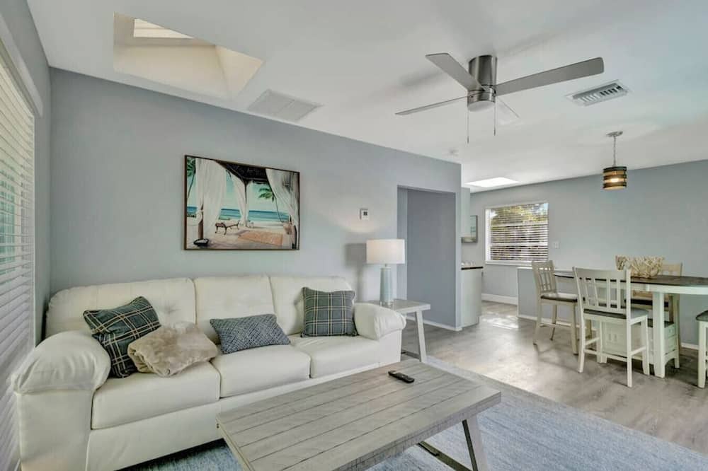 Photo of Others in Indian River Estates