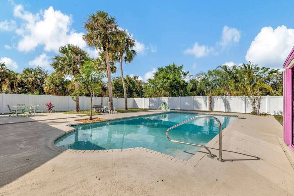 Photo of Others in Indian River Estates