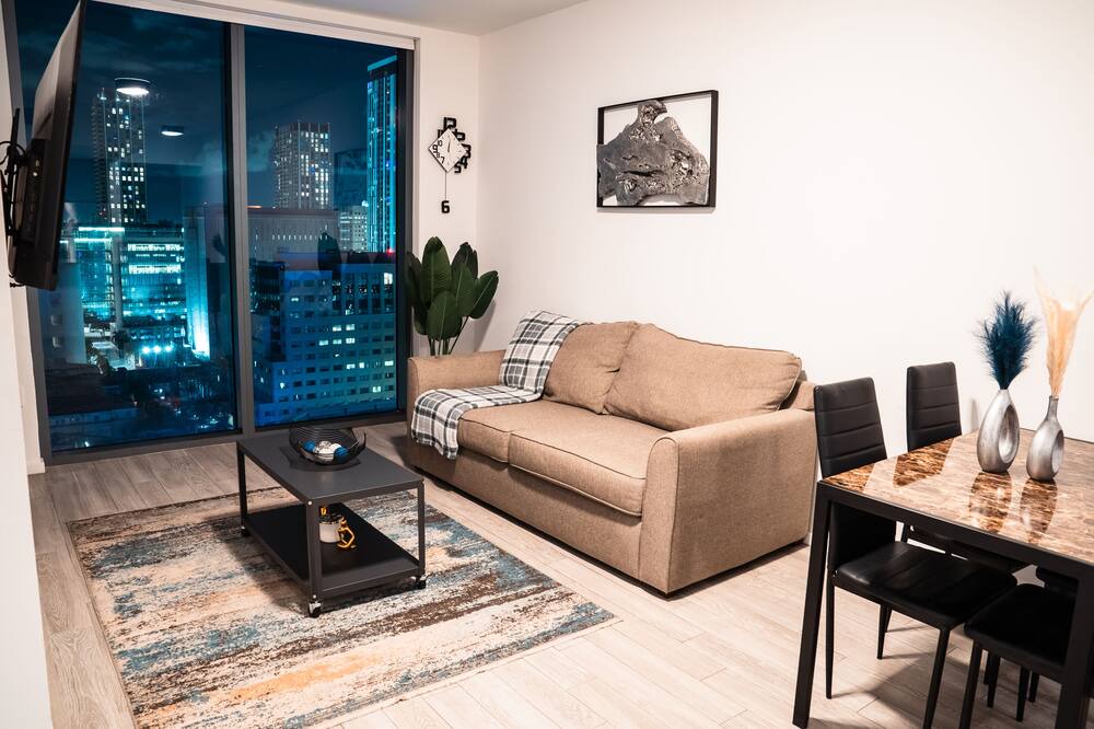 Photo of Livingroom in Overtown