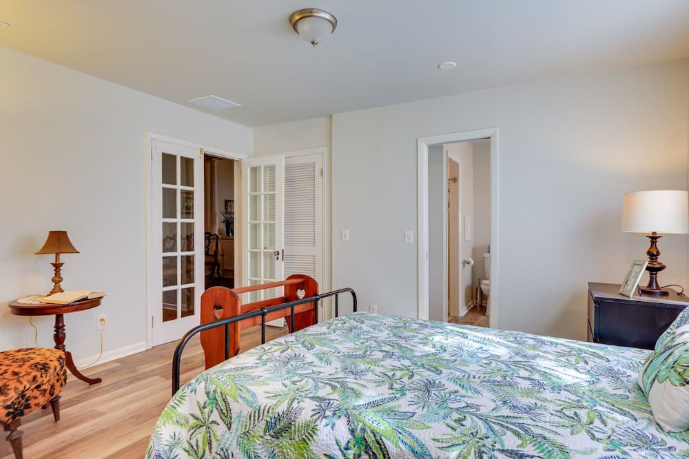 Photo of Bedroom in Arcadia Historic District