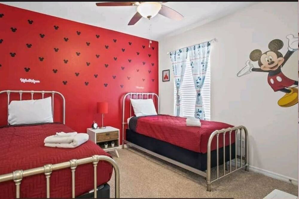 Photo of Bedroom in Sunridge Woods