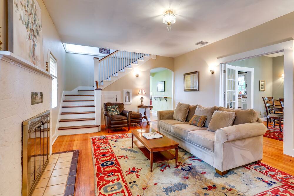 Photo of Livingroom in Davis Islands
