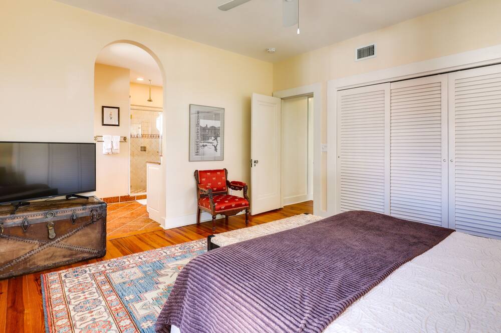 Photo of Bedroom in Davis Islands
