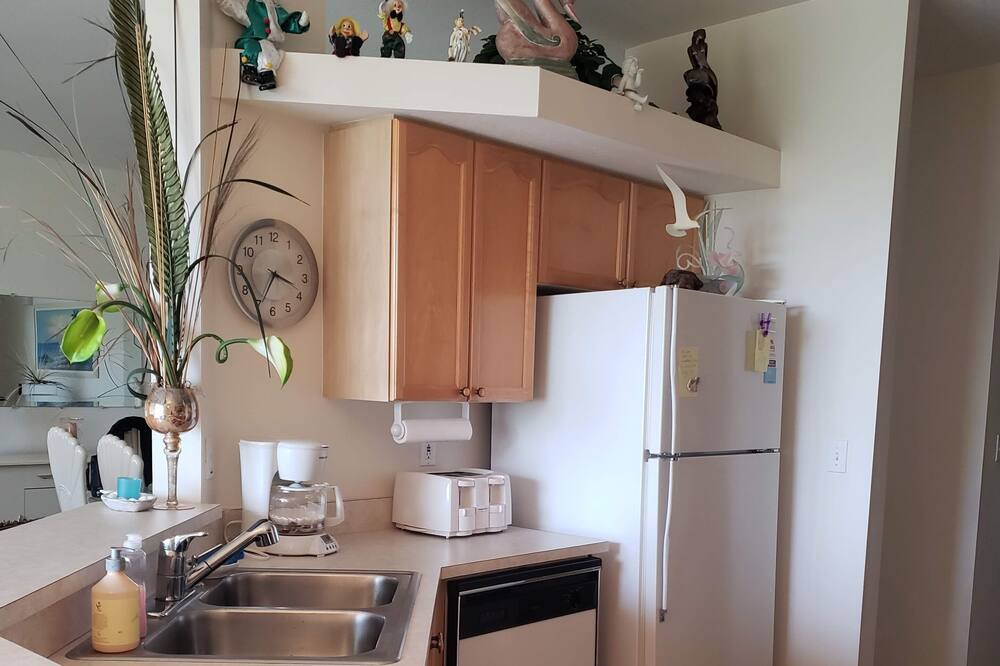 Photo of Kitchen in Imperial Golf Estates