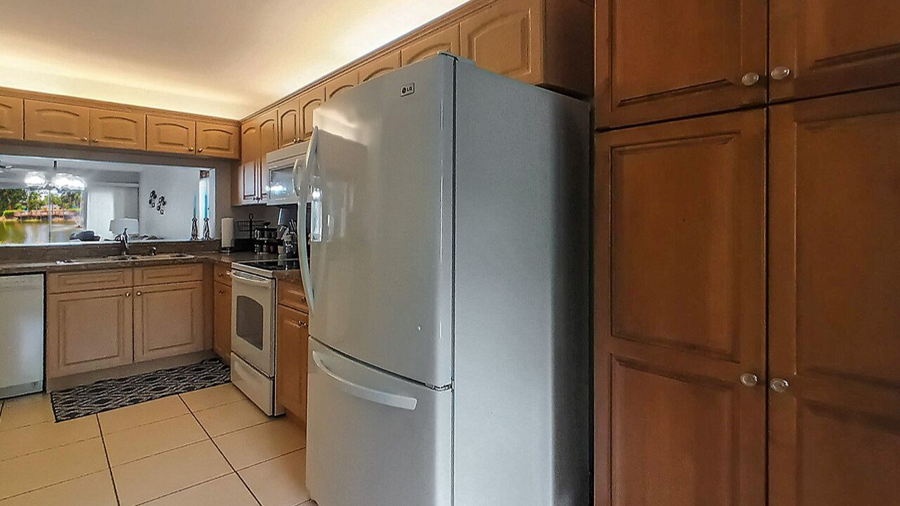 Photo of Kitchen in Imperial Golf Estates