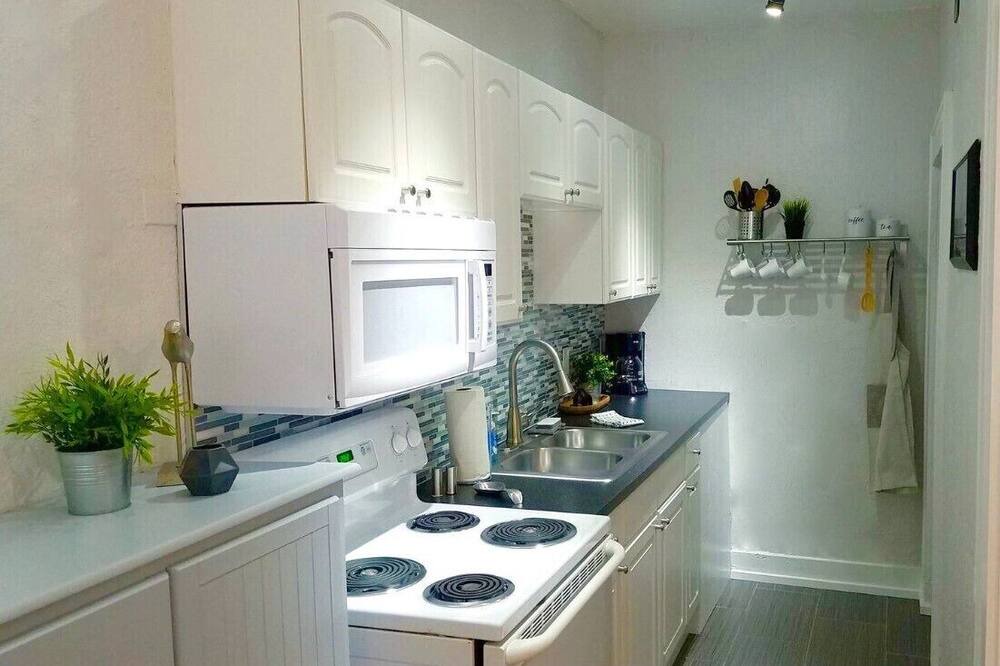 Photo of Kitchen in Courier City - Oscawana