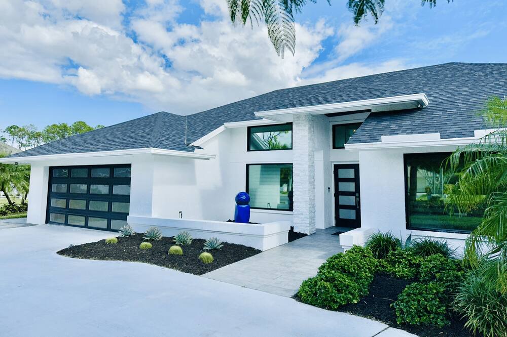 Photo of Outdoor in Imperial Golf Estates