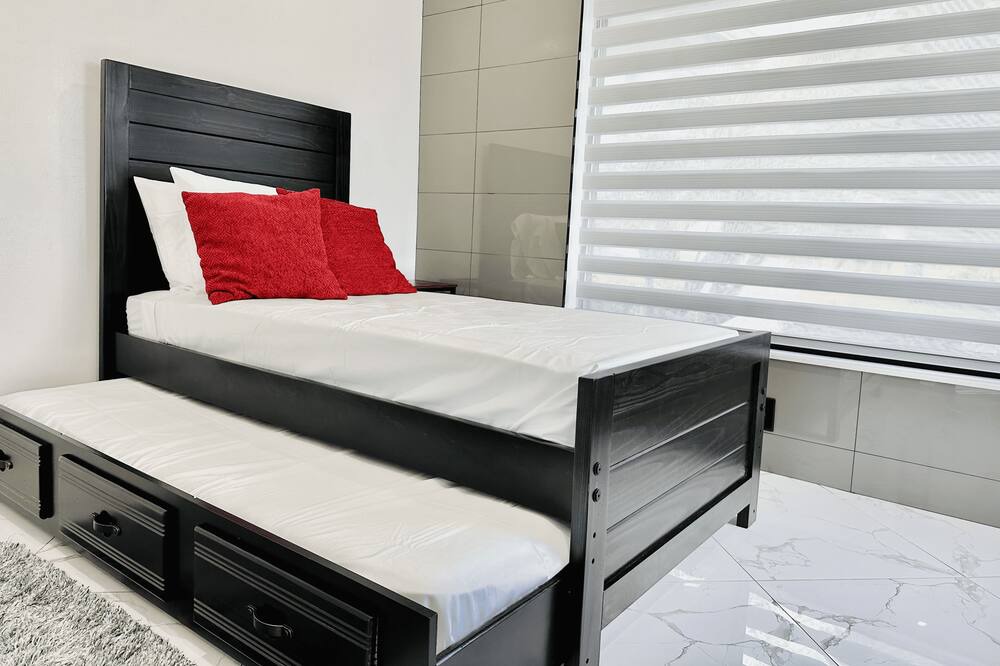 Photo of Bedroom in Imperial Golf Estates