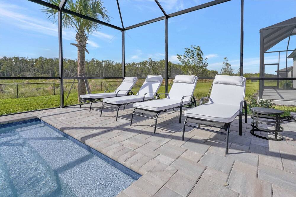 Photo of Outdoor in Estero