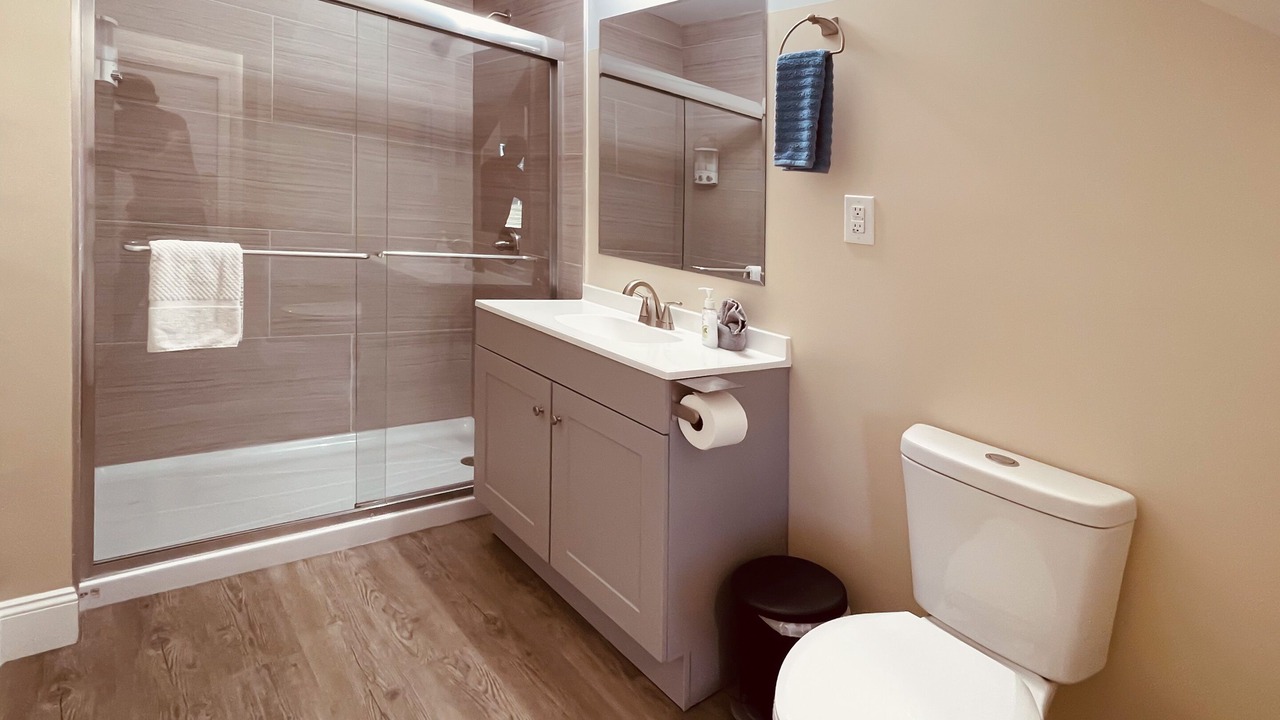Photo of Bathroom in Truckland