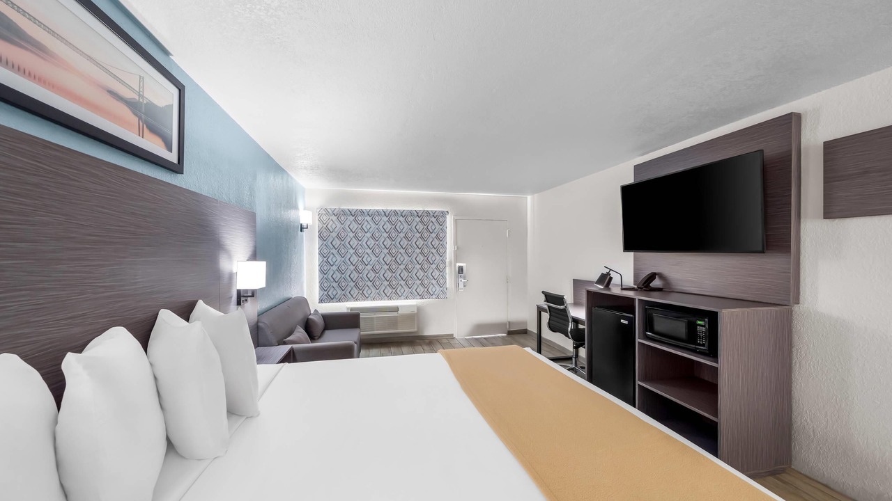 Photo of Bedroom in Lake Wales