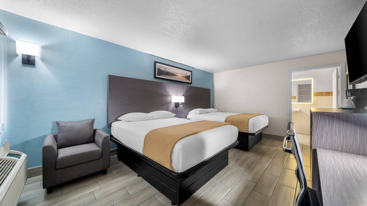 Photo of Bedroom in Lake Wales