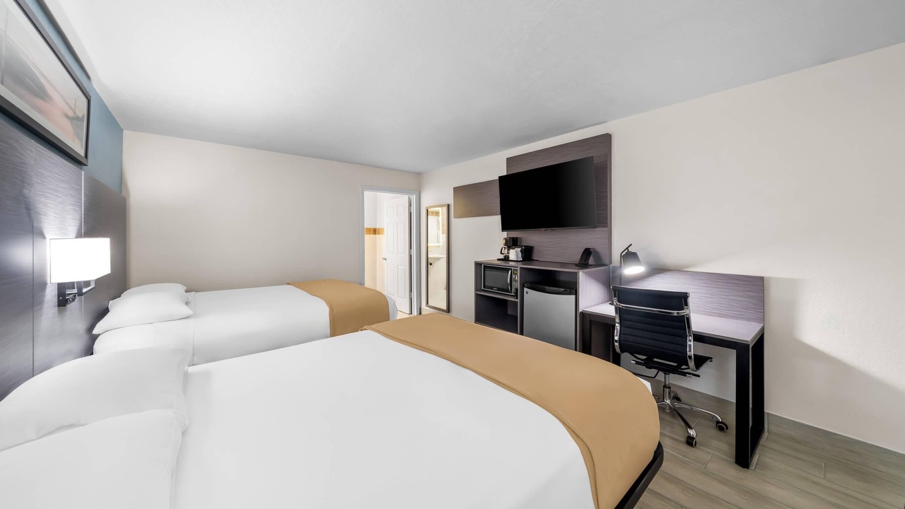 Photo of Bedroom in Lake Wales