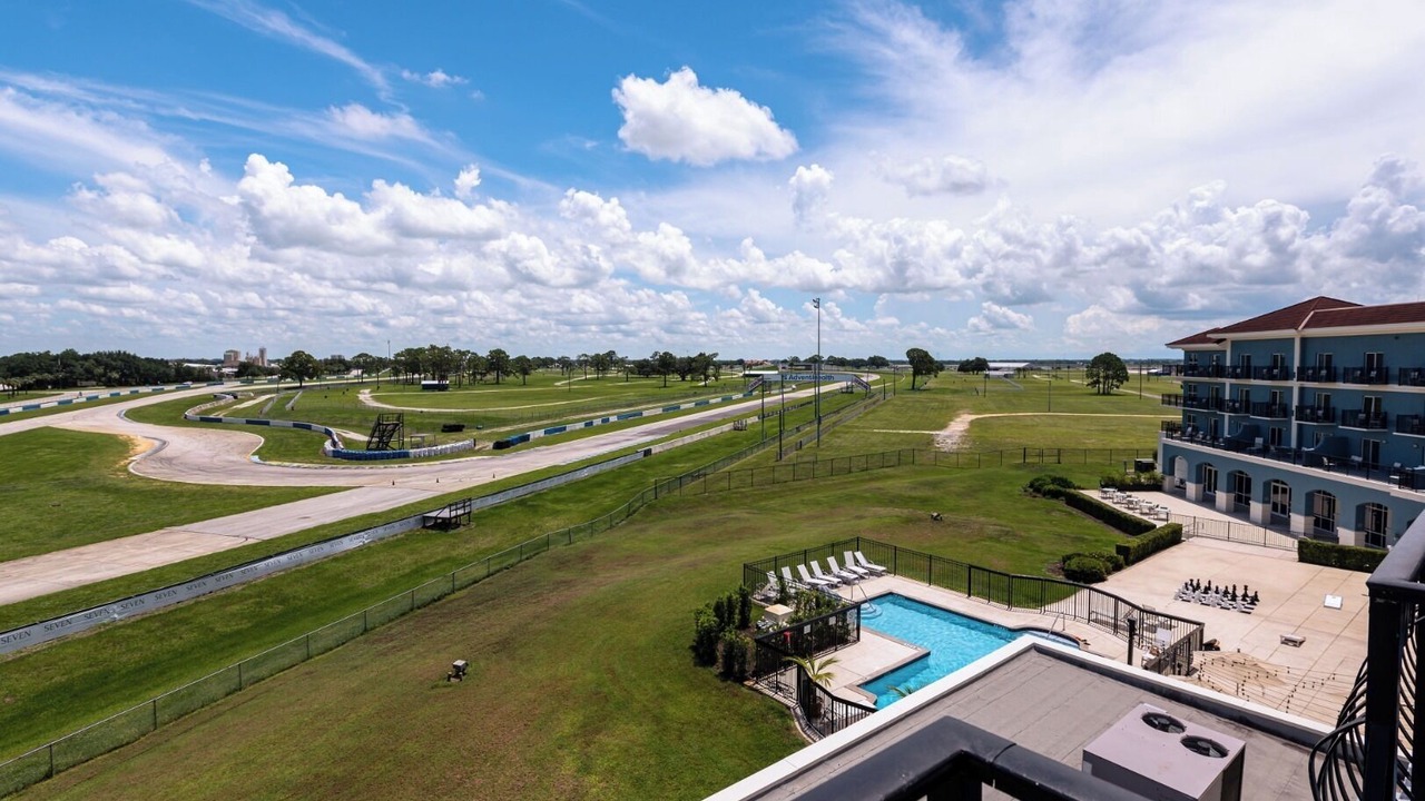 Photo of Patio Balcony in Sebring
