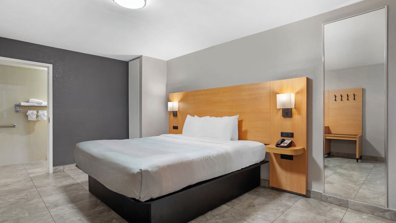 Photo of Bedroom in Tampa
