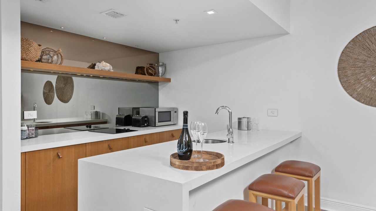 Photo of Kitchen in Flamingo/Lummus