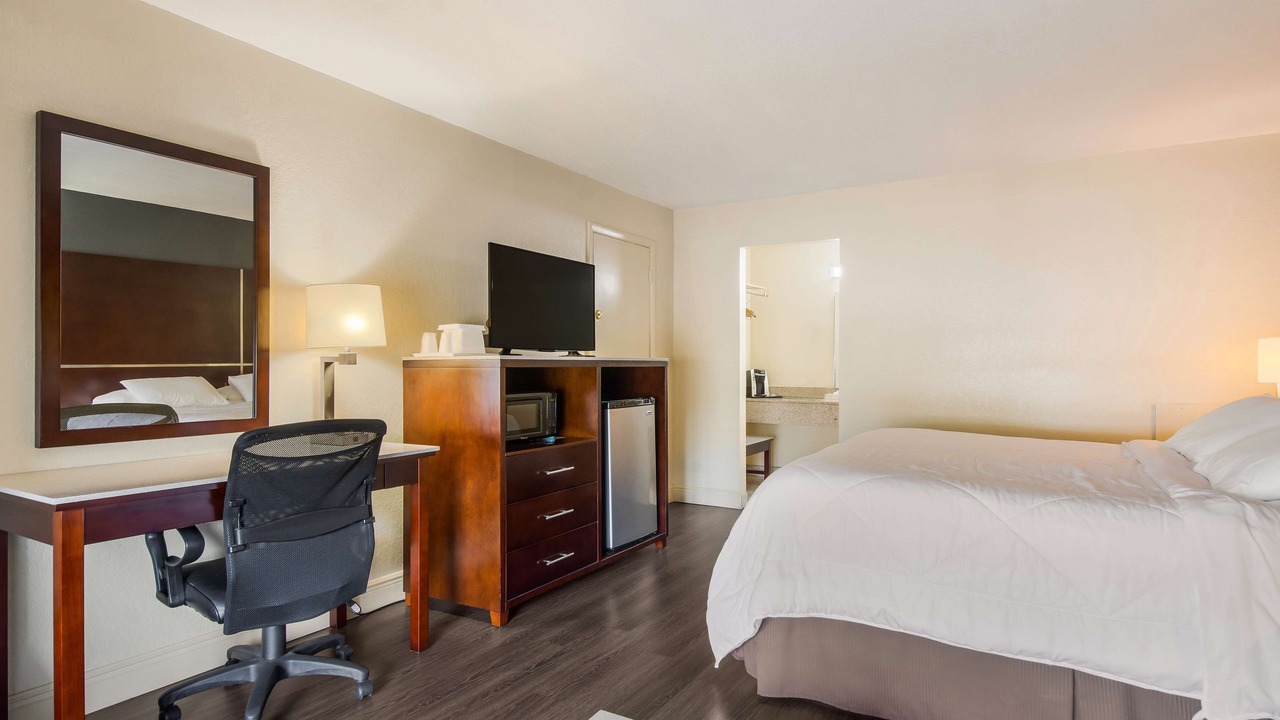 Photo of Bedroom in Indian Beach Sapphire Shores