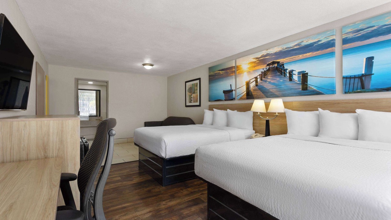 Photo of Bedroom in United Central