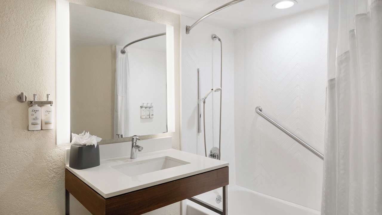 Photo of Bedroom in Miami Springs
