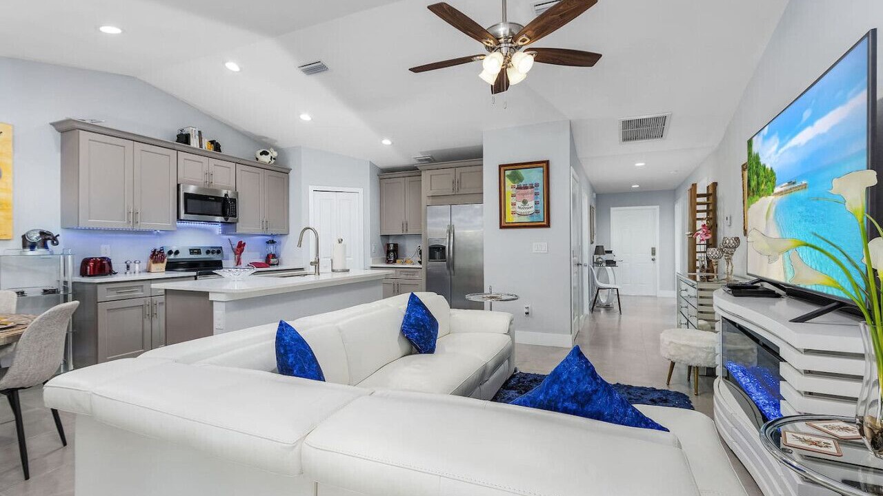 Photo of Livingroom in Diplomat
