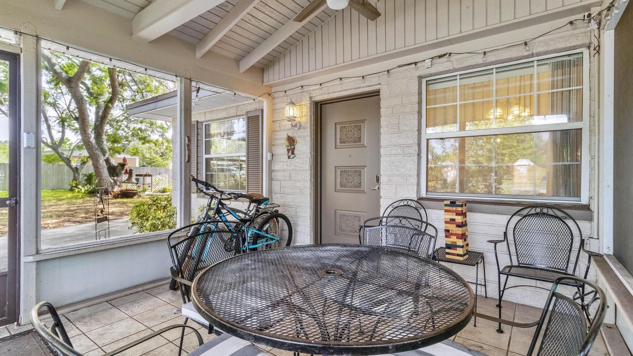 Photo of Patio Balcony in South Pinellas Community Council