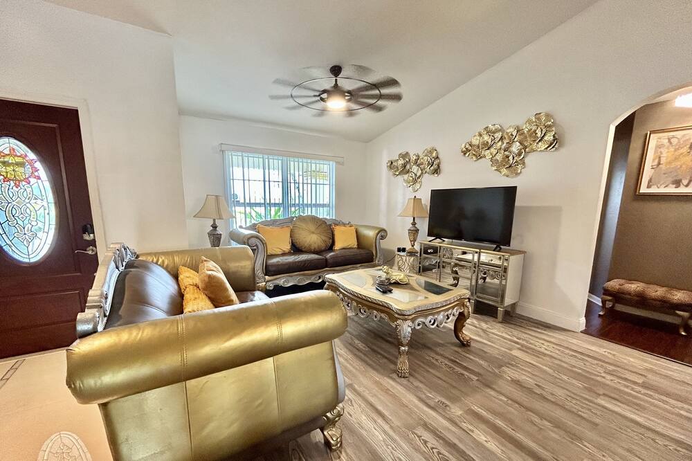 Photo of Livingroom in Jacarandas