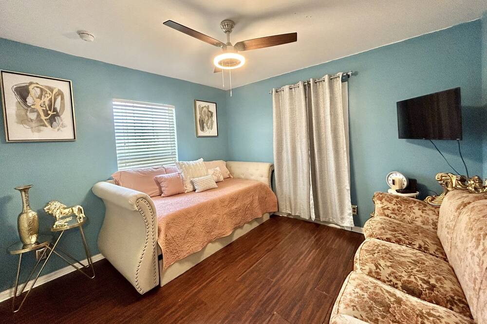 Photo of Bedroom in Jacarandas