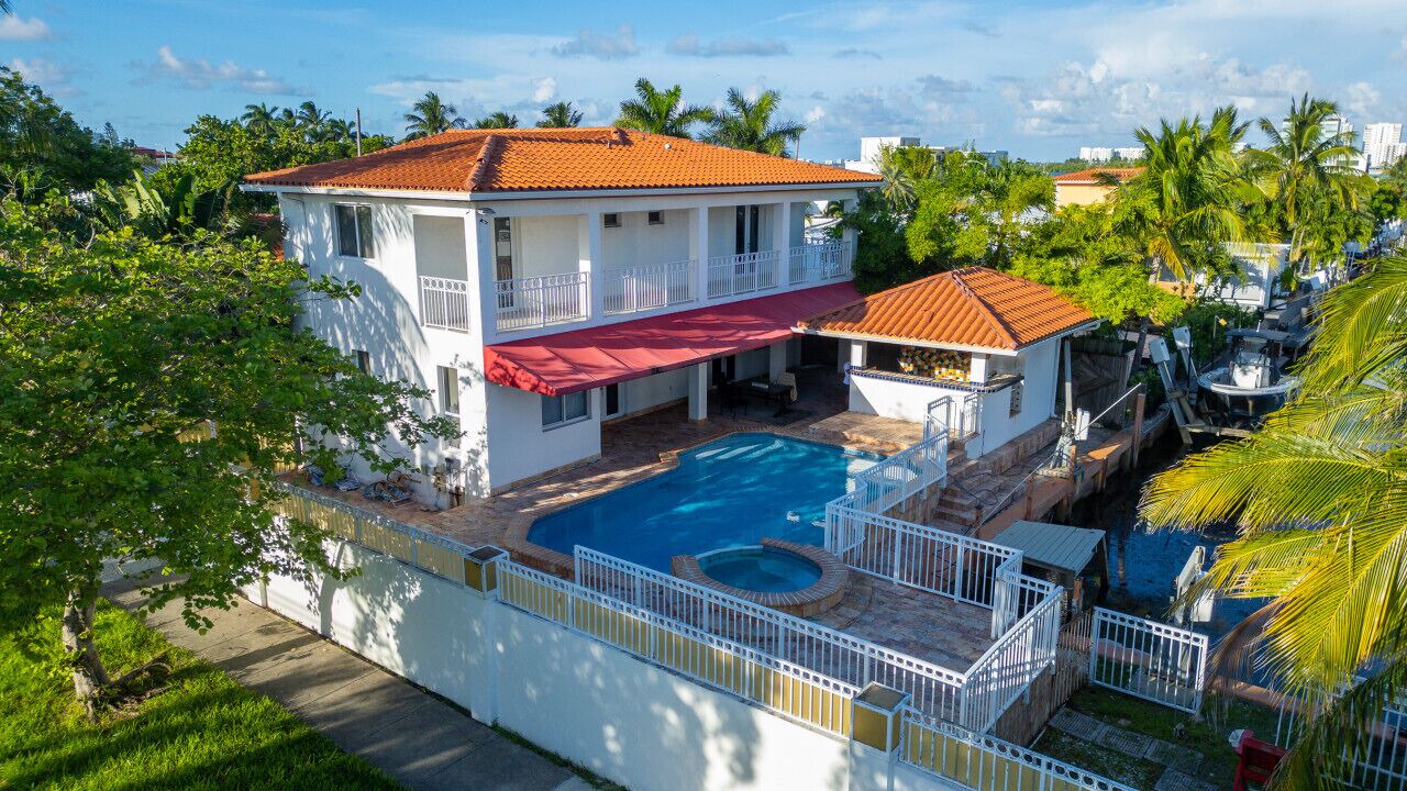 Photo of Outdoor in Northeast Miami